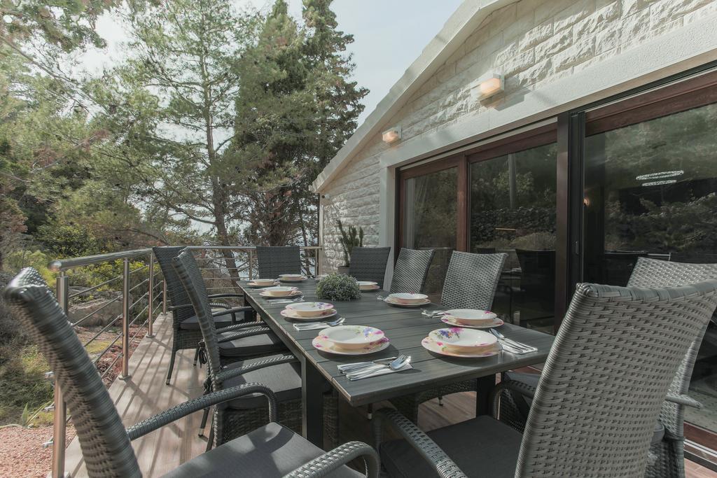 Villa Mendes Zastražišće Екстериор снимка