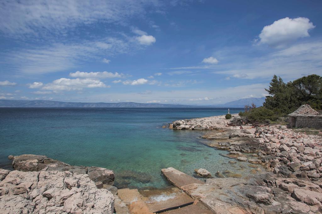 Villa Mendes Zastražišće Екстериор снимка