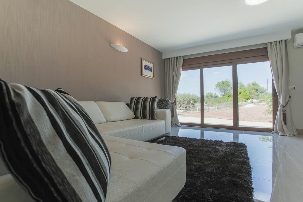 Villa Mendes Zastražišće Екстериор снимка