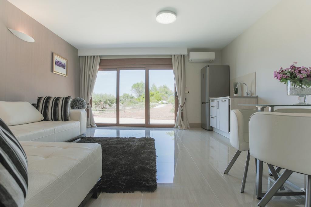 Villa Mendes Zastražišće Екстериор снимка
